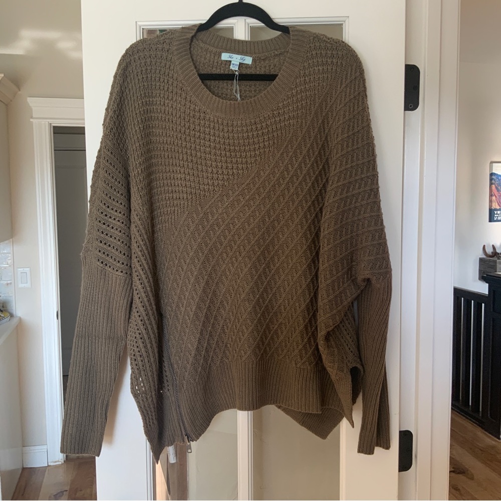 RELISTED UNDER SWEATERS Oversized Patterned Knit Sweater - Picture 11 of 13